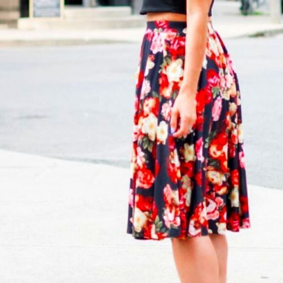 See You Monday Flowers Print Skirt, M - Picture 1 of 6